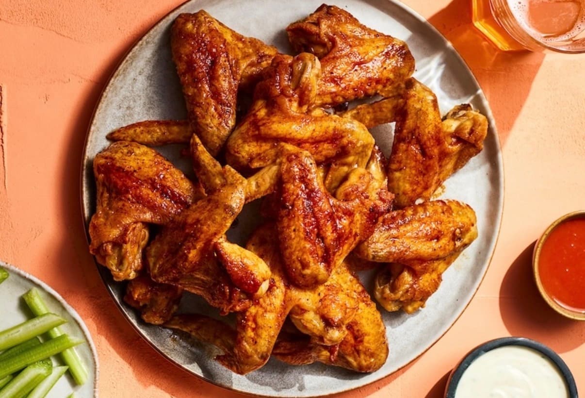Ei ole kesää ilman kanansiipiä grillillä! 🔥🐔